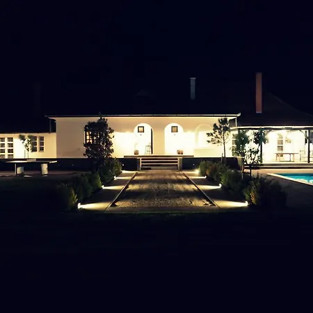 Holiday home Holiday House Roka Iskola Swimming Pool & Sauna - Vosproperties