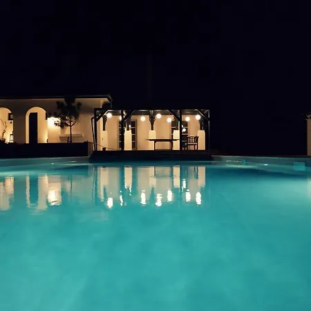Holiday home Holiday House Roka Iskola Swimming Pool & Sauna - Vosproperties